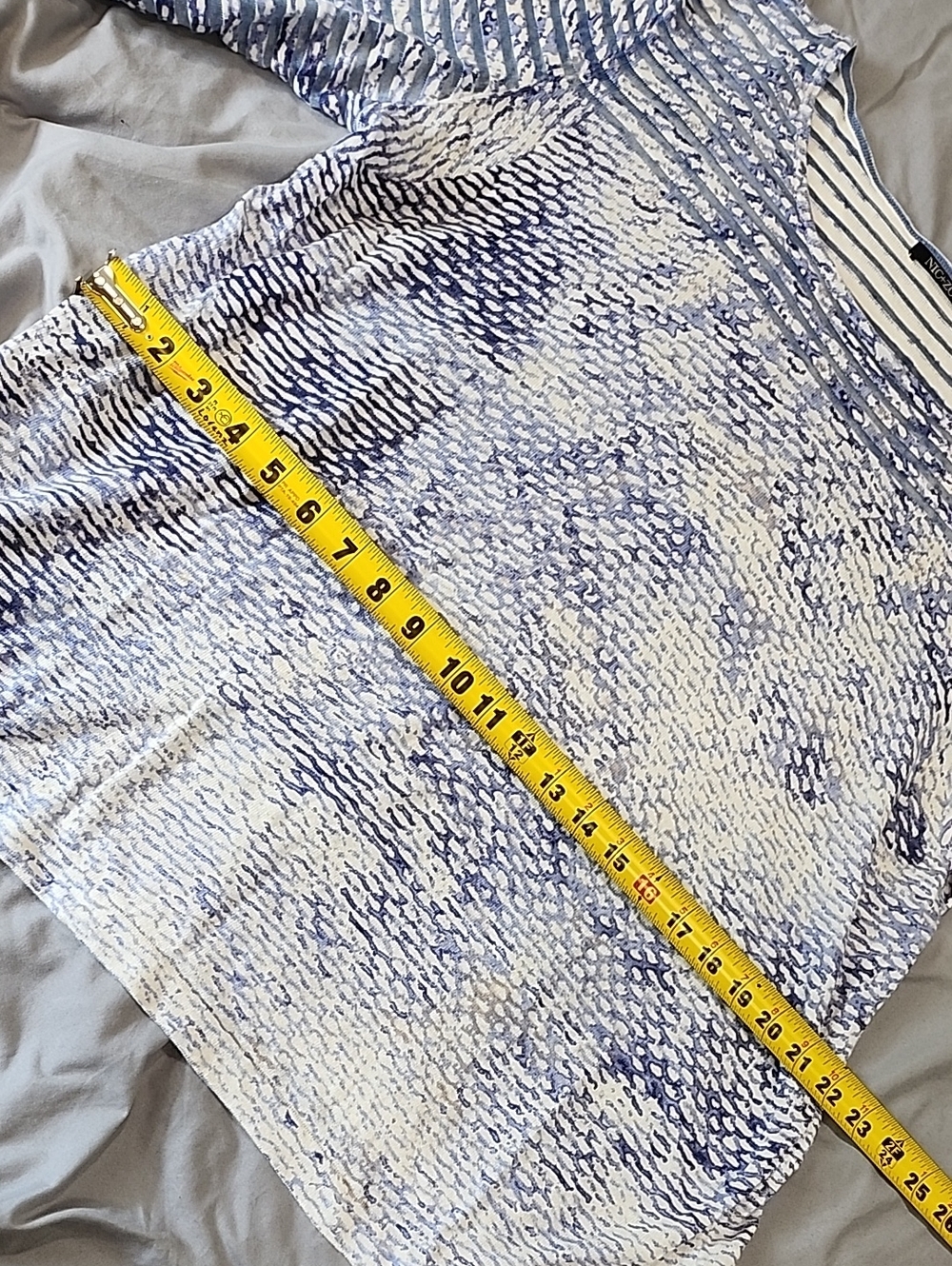 Blue and White Textured Top - Picture 4 of 5